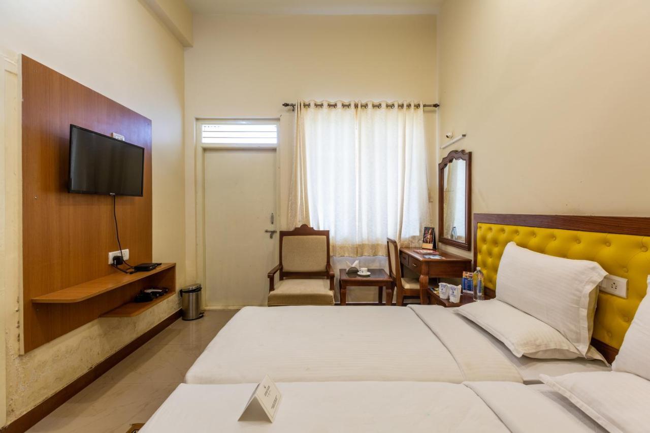 Kstdc Hotel Mayura Biligiri, Br Hills Honganoor Exteriör bild