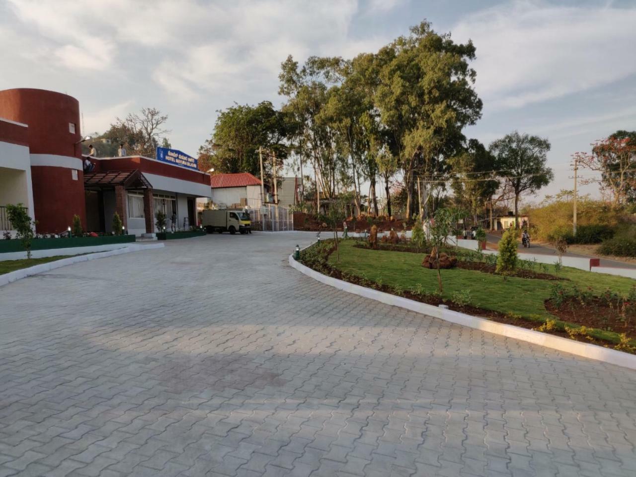 Kstdc Hotel Mayura Biligiri, Br Hills Honganoor Exteriör bild